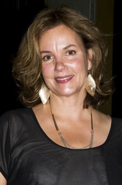 Margaret Colin Photo