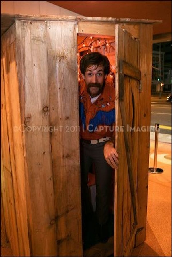 CULVER CITY, CA - OCTOBER 8: Cast member/Co-Director Thomas Graves poses during the s Photo