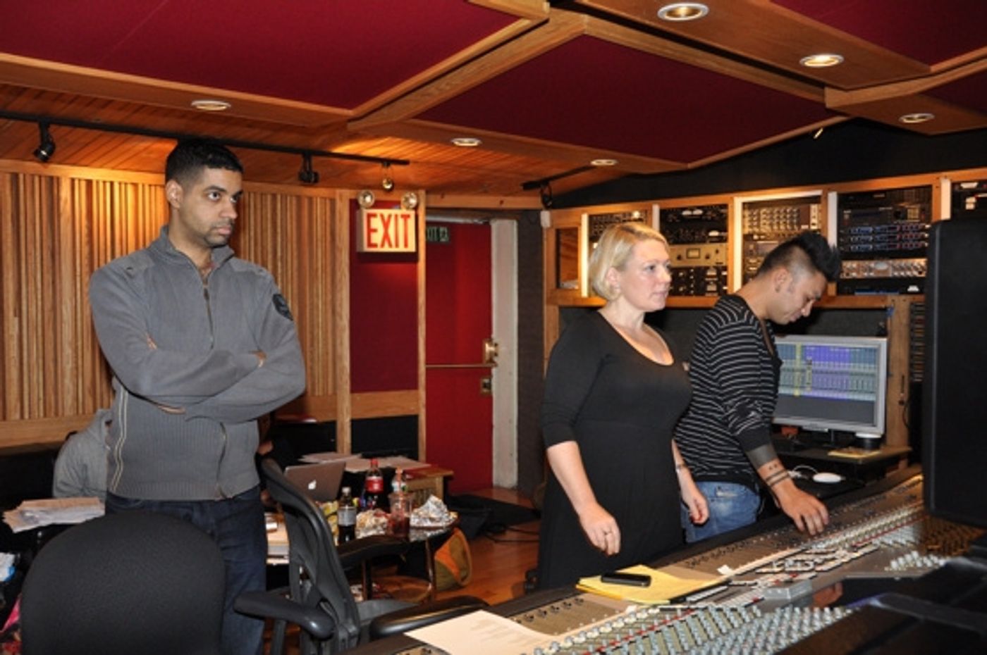 Photo Coverage: SPIDER-MAN's Reeve Carney, T.V. Carpio Sing For 'Carols for a Cure'  Image