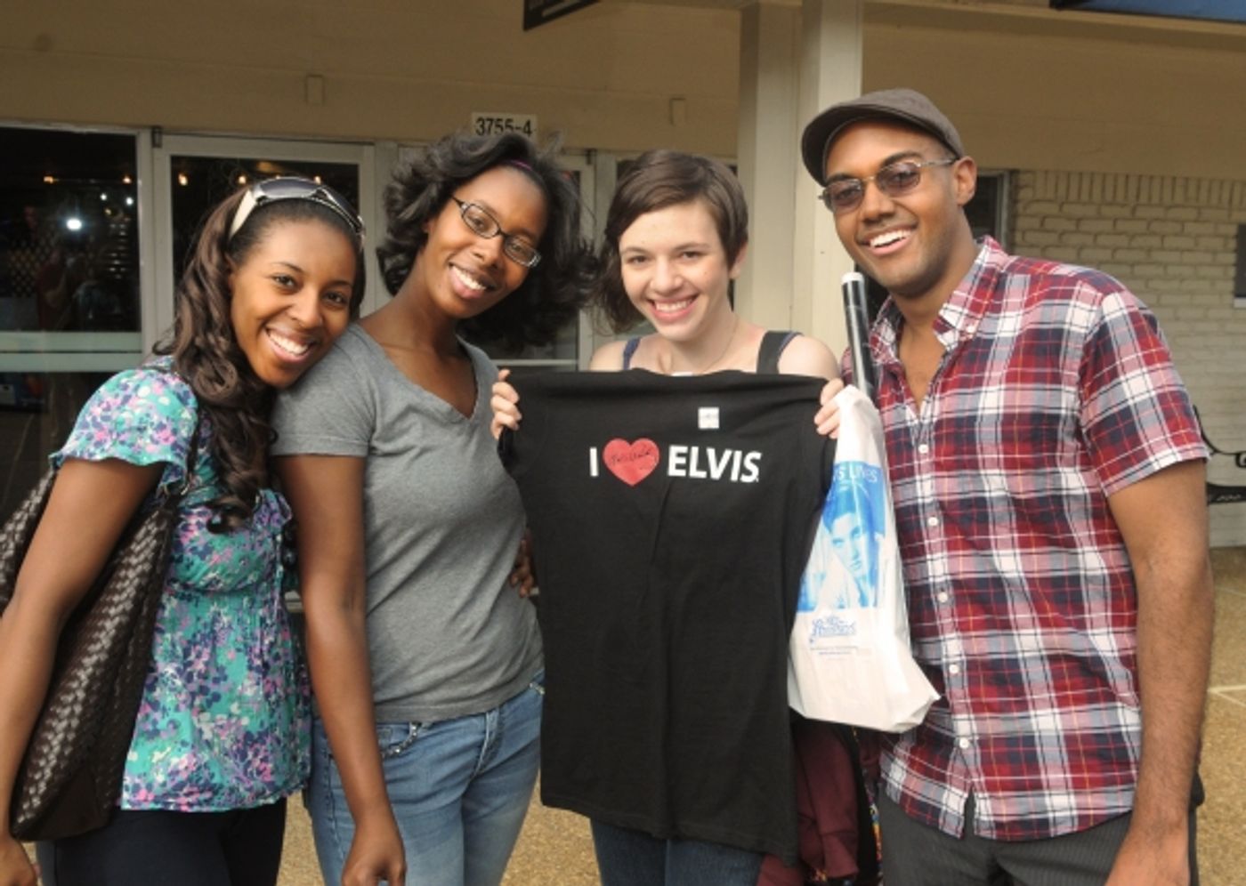 Photo Flash: MEMPHIS National Tour Visits Graceland Photo Flash: MEMPHIS National Tour Visits Graceland Image