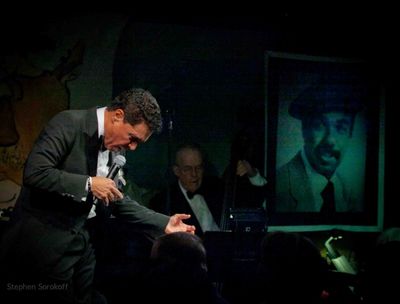 Clint Holmes Photo