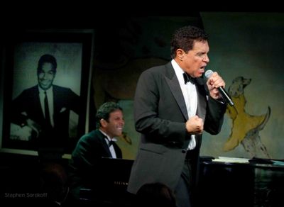 Clint Holmes Photo