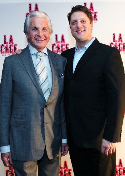George Hamilton (Georges), Christopher Sieber (Albin)  Photo