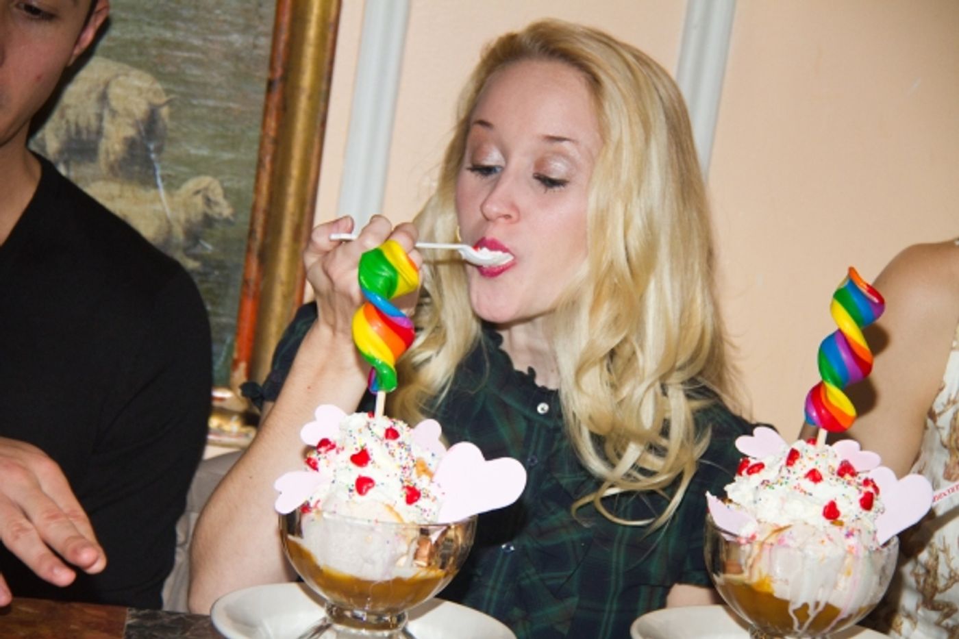 Photo Flash: FOLLIES Cast Celebrates Serendipity Sundae!  Image