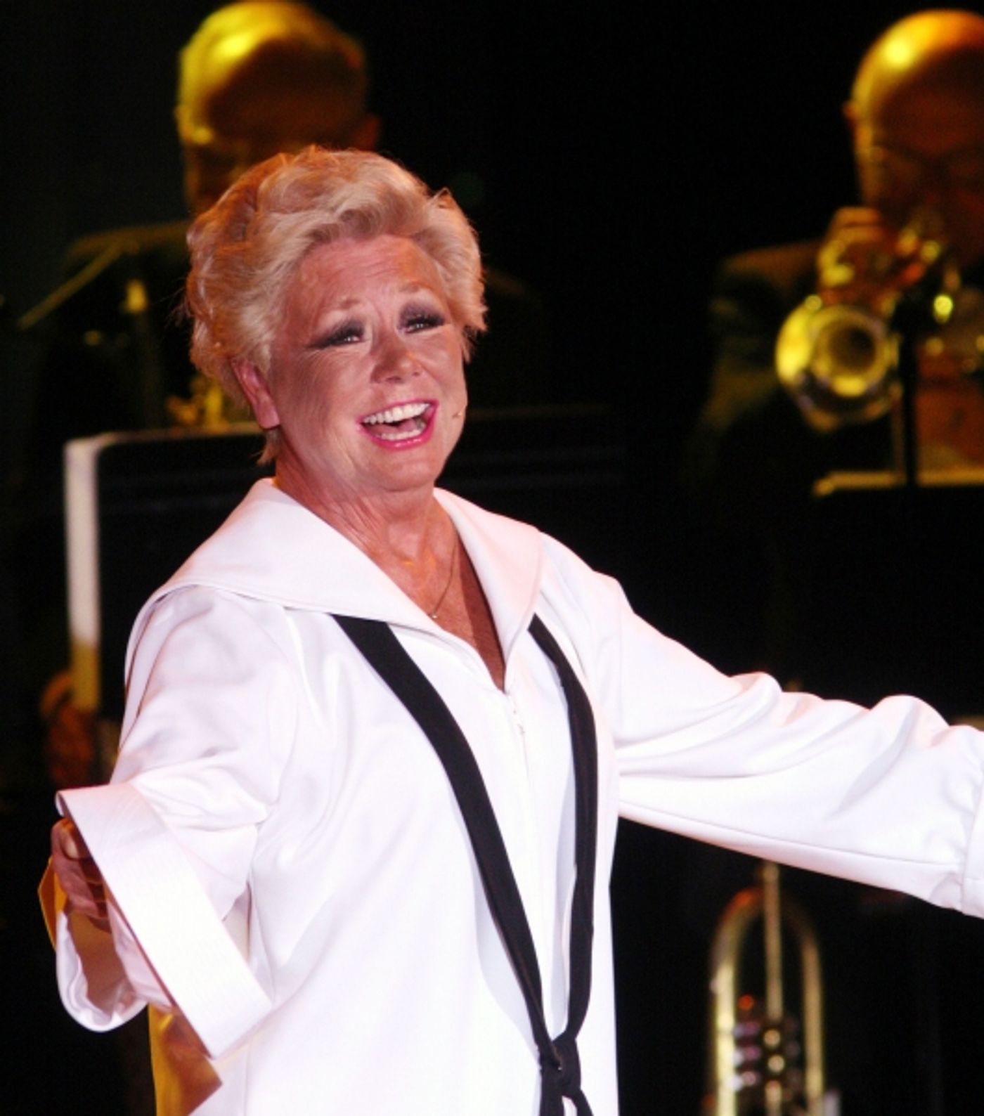 Photo Flash: Mitzi Gaynor Brings RAZZLE DAZZLE to Orleans Showroom  Image