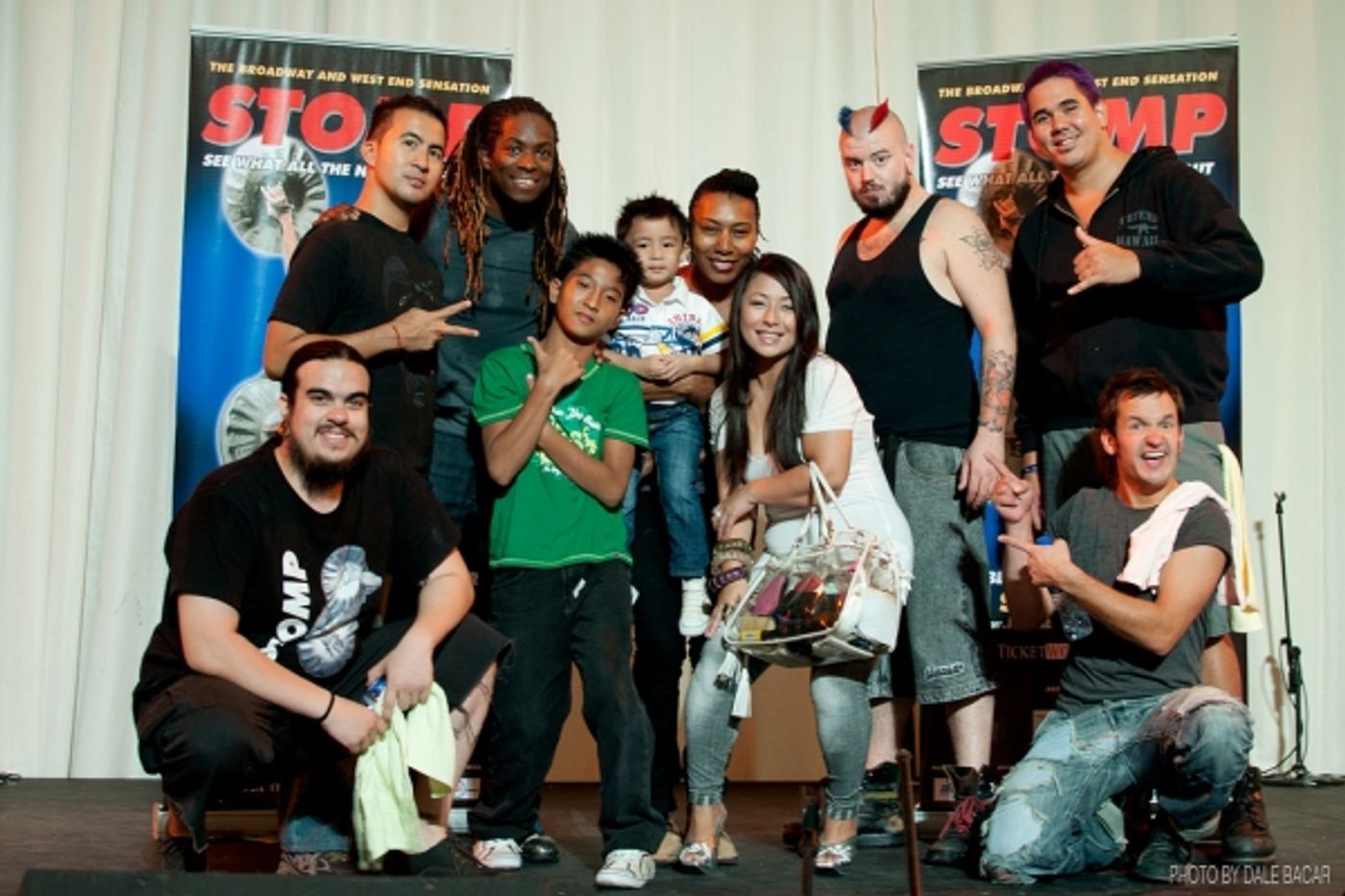 Photo Flash: STOMP Cast Meet Filipino Fans  Image