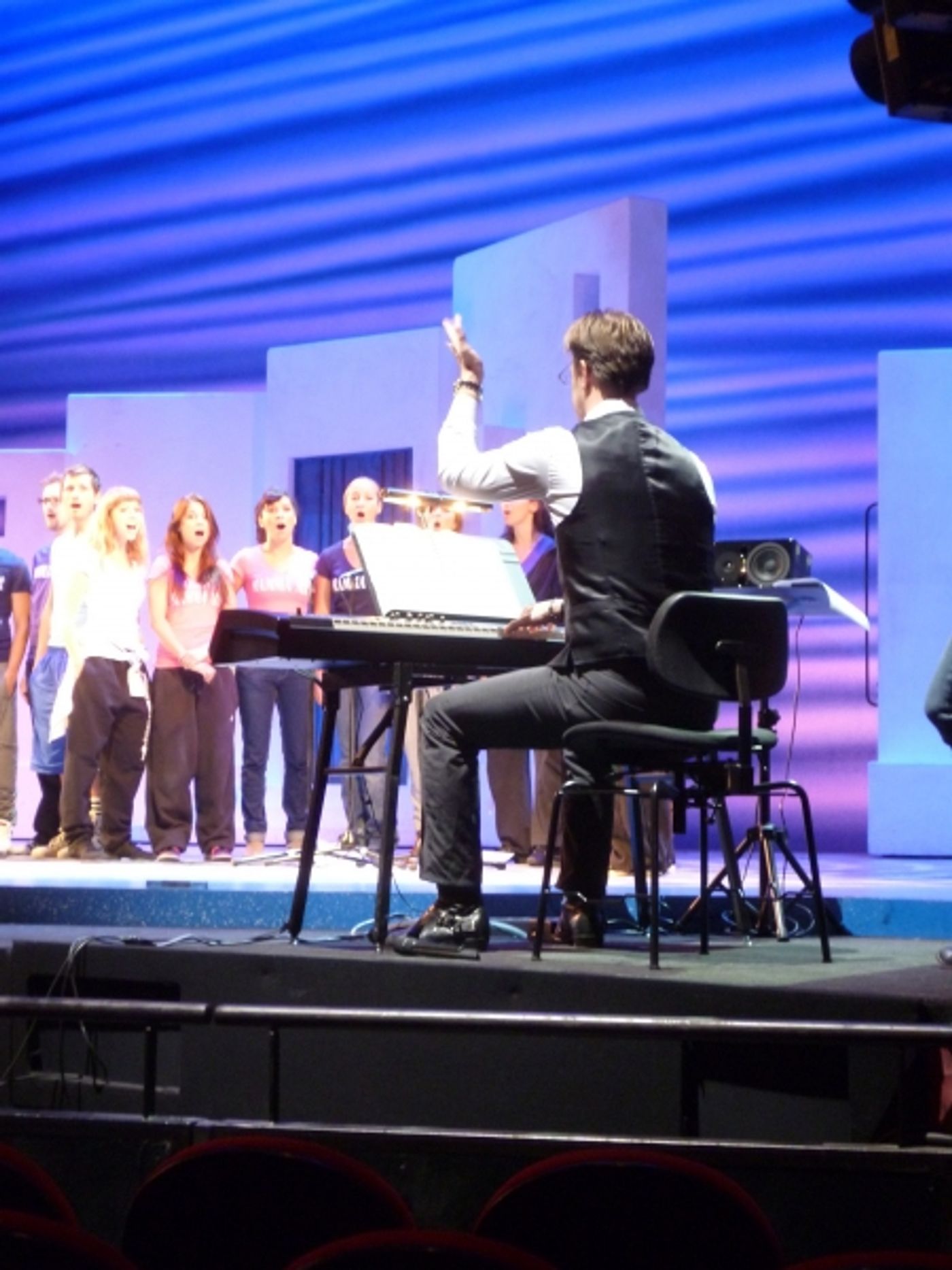 Photo Coverage: Backstage at MAMMA MIA! in Paris! Photo Coverage: Backstage at MAMMA MIA! in Paris! Image