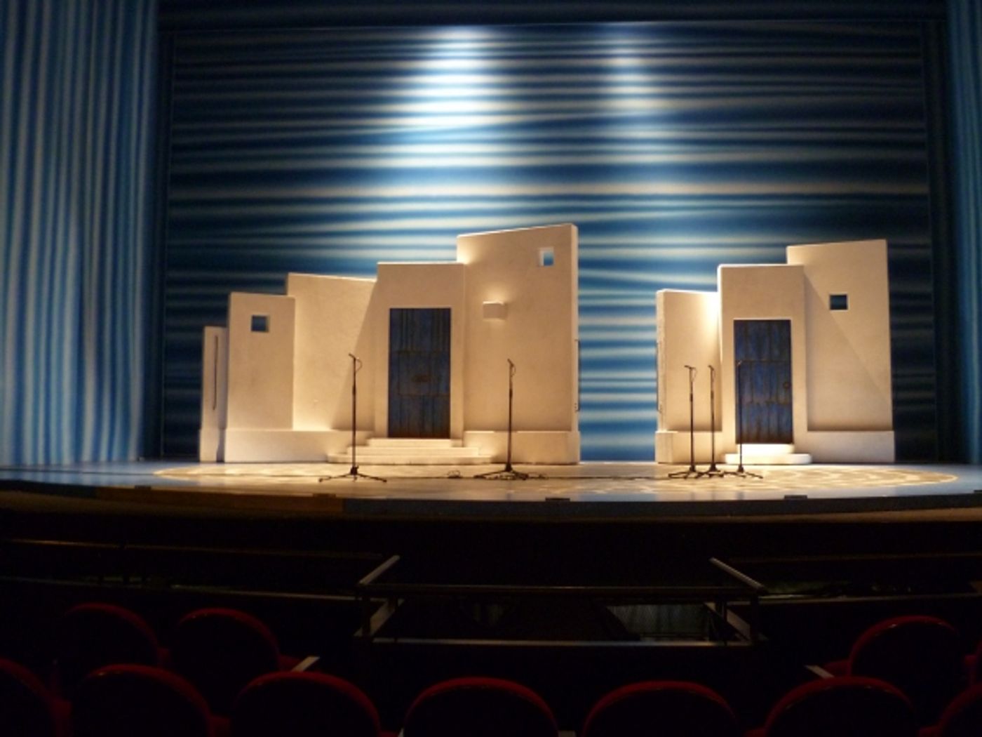 Photo Coverage: Backstage at MAMMA MIA! in Paris! Photo Coverage: Backstage at MAMMA MIA! in Paris! Image