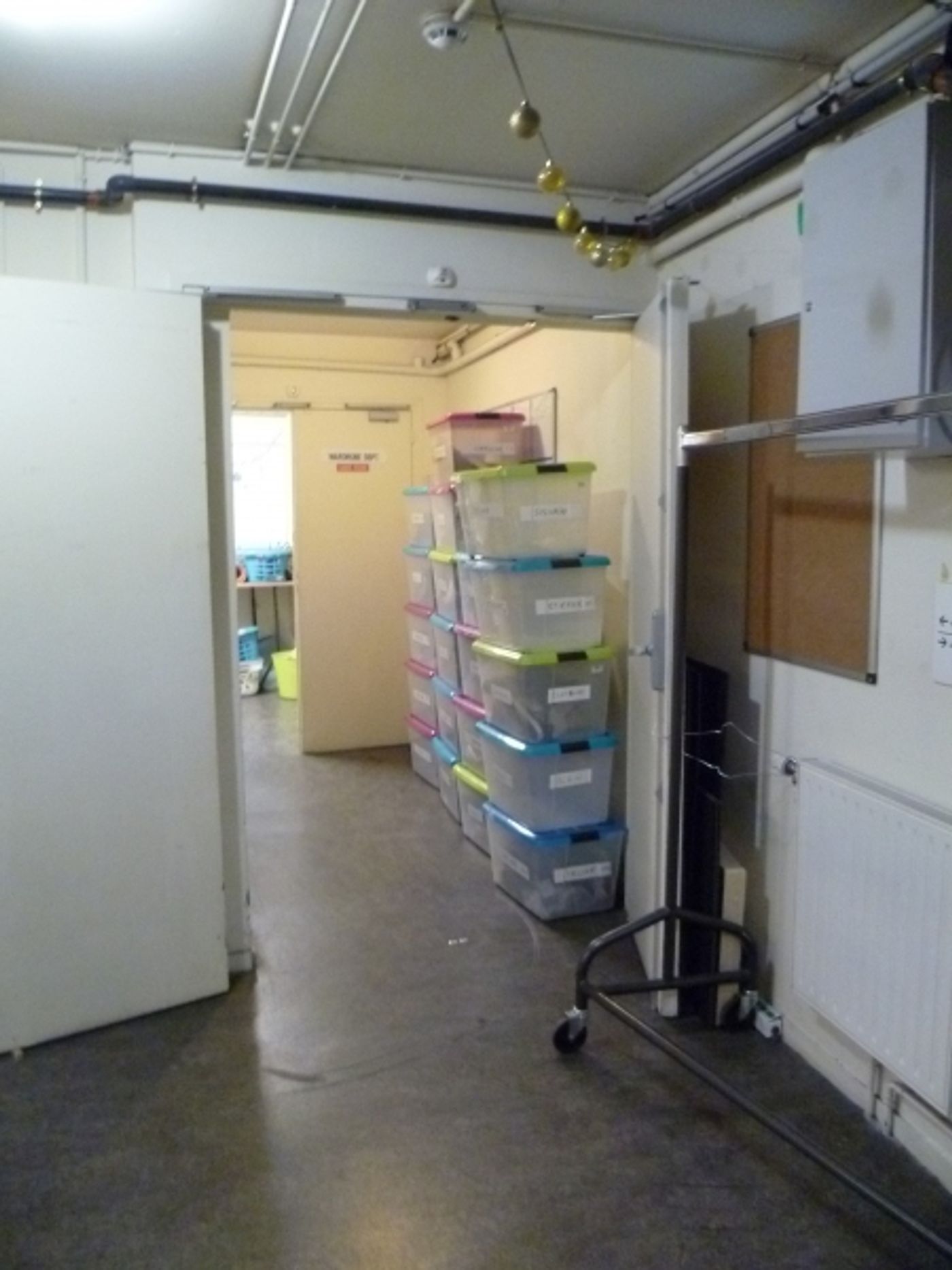 Photo Coverage: Backstage at MAMMA MIA! in Paris! Photo Coverage: Backstage at MAMMA MIA! in Paris! Image