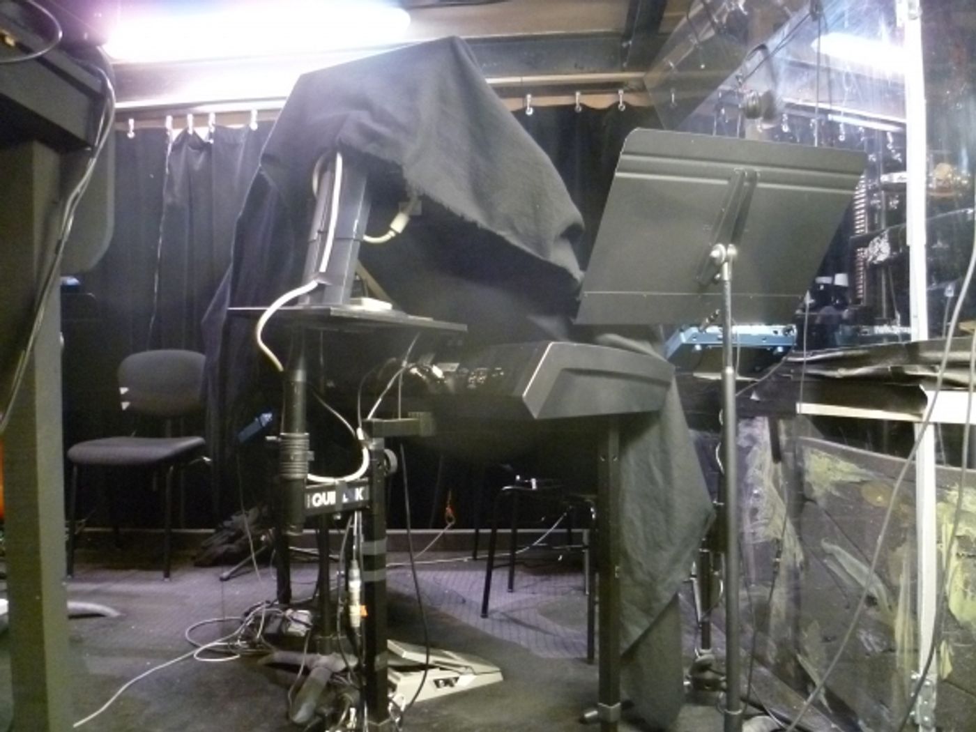 Photo Coverage: Backstage at MAMMA MIA! in Paris! Photo Coverage: Backstage at MAMMA MIA! in Paris! Image