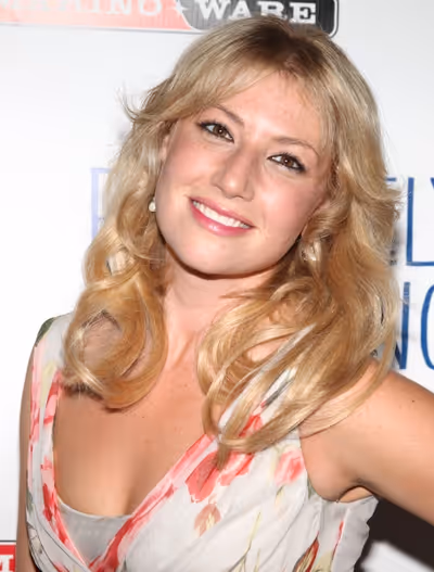 Ari Graynor  Photo