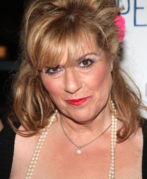 Caroline Aaron Photo