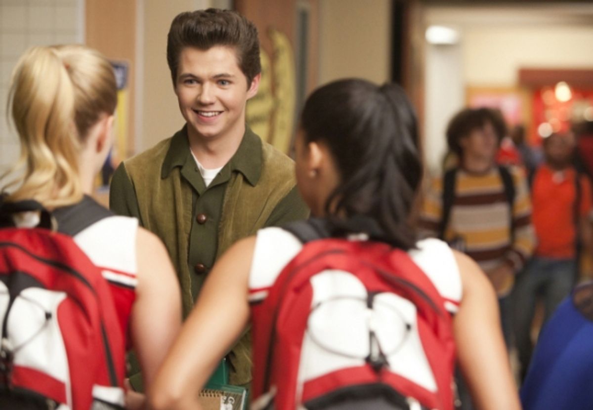 GLEE: Brittany (Heather Morris, L) and Santana (Naya Rivera, R) chat with Rory (guest star &quot;The Glee Project&quot;  winner, Damian McGinty, C) in the &quot;Pot O' Gold&quot; episode of GLEE airing Tuesday, Nov. 1 (8:00-9:00 PM ET/PT) on FOX. &#xa9;20 at 