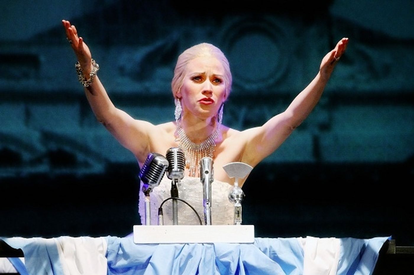 Photo Flash: Lauren Kennedy Stars as EVITA in North Carolina  Image