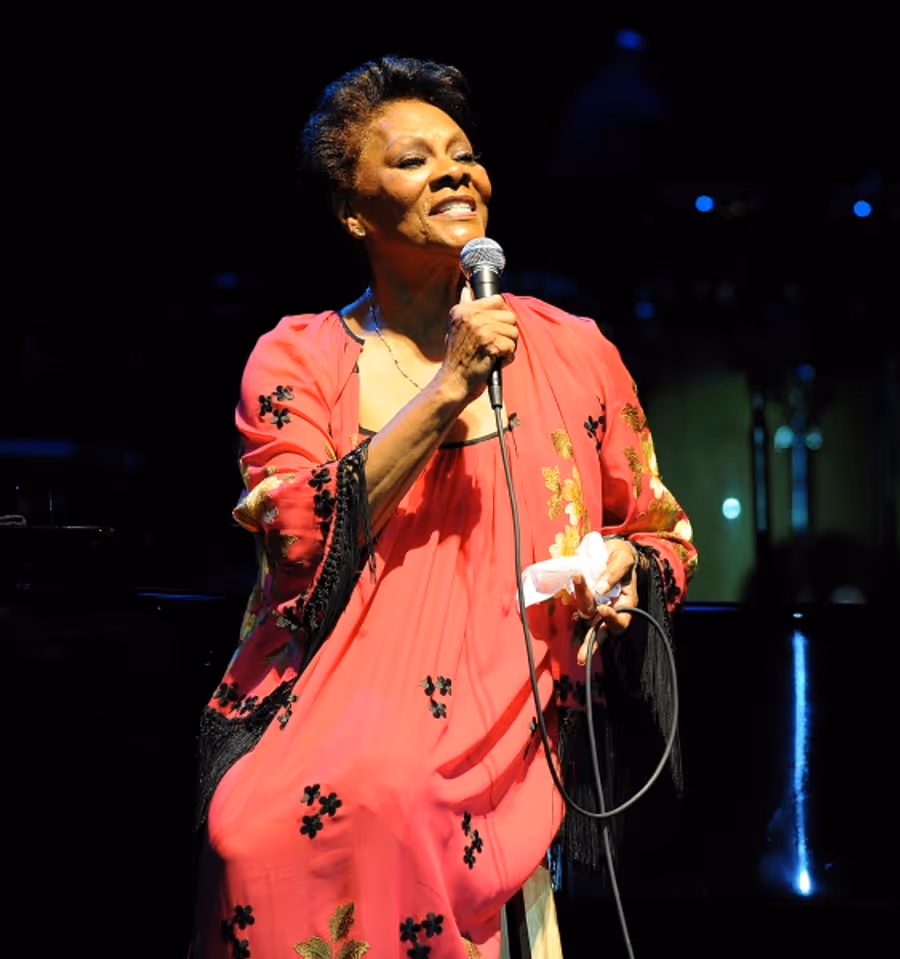 Photo Flash: Dionne Warwick Performs Live in Raleigh Image