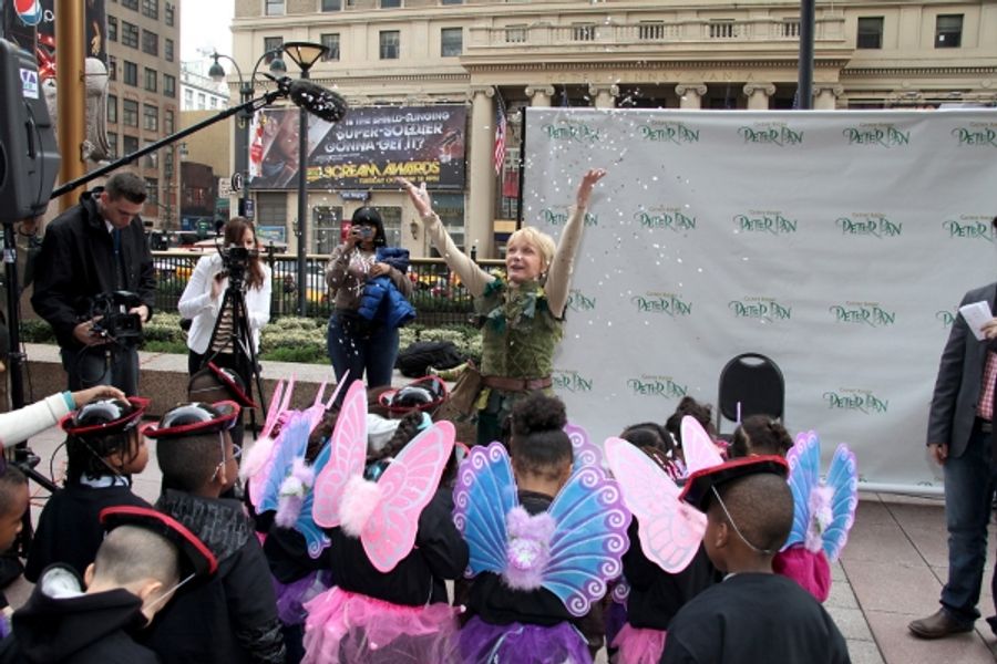 Photo Coverage: PETER PAN's Cathy Rigby Flies with MSG's Garden of Dreams Kids Image