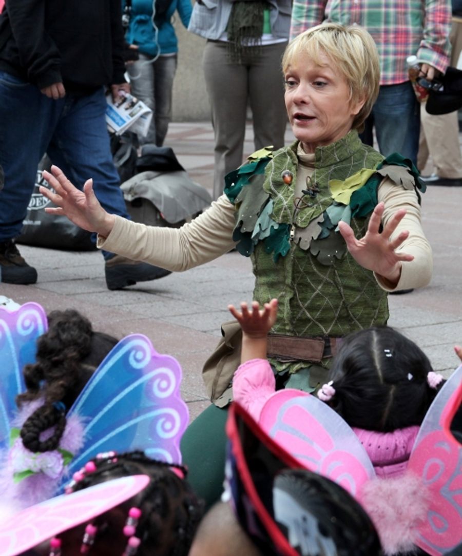 Photo Coverage: PETER PAN's Cathy Rigby Flies with MSG's Garden of Dreams Kids Image