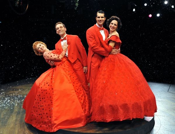 Photo Flash: WHITE CHRISTMAS at Marriott Theatre  Image