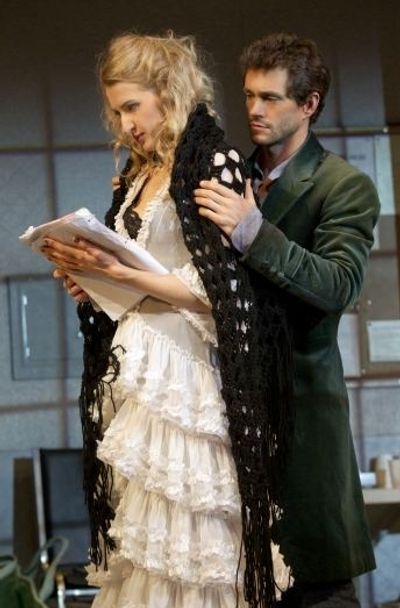 Nina Arianda, Hugh Dancy Photo