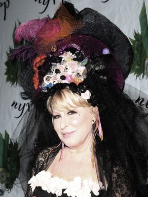 Bette Midler  Photo