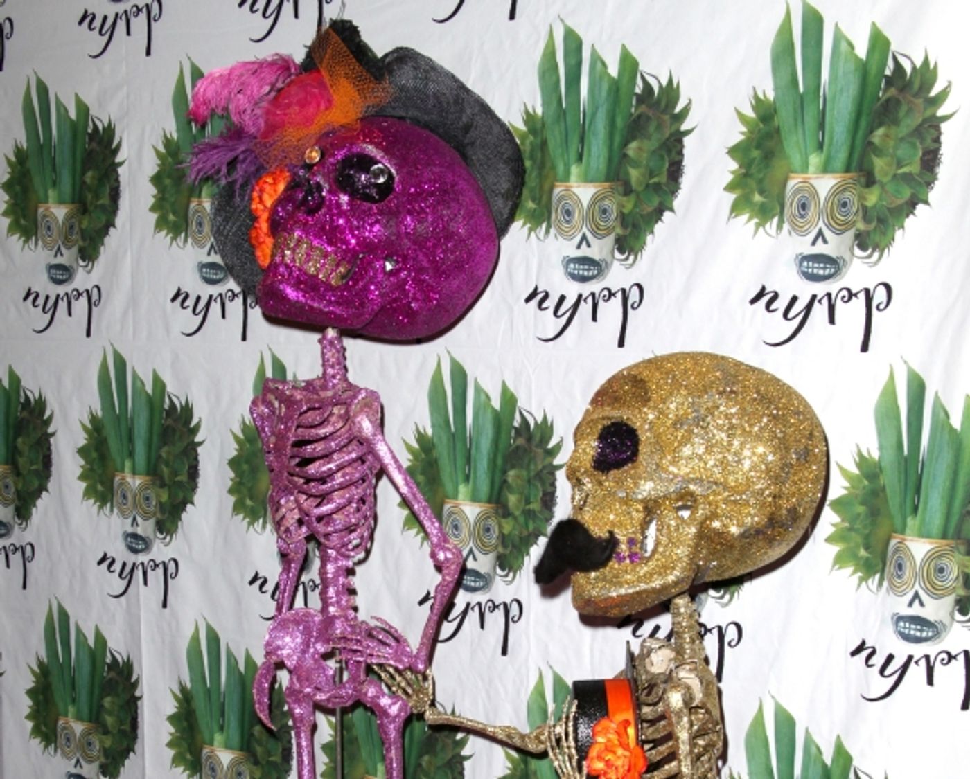 Photo Coverage: Bette Midler's 'Hulaween' Gala Benefit  Image
