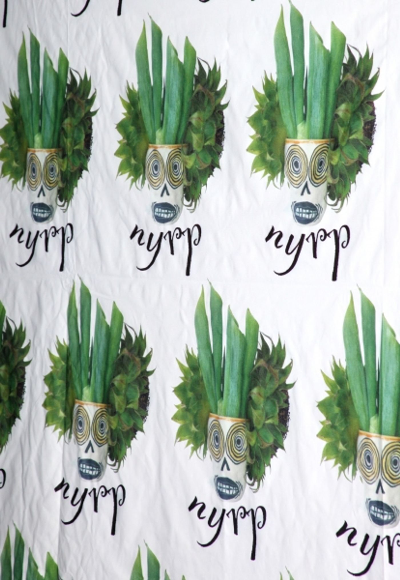 Photo Coverage: Bette Midler's 'Hulaween' Gala Benefit  Image