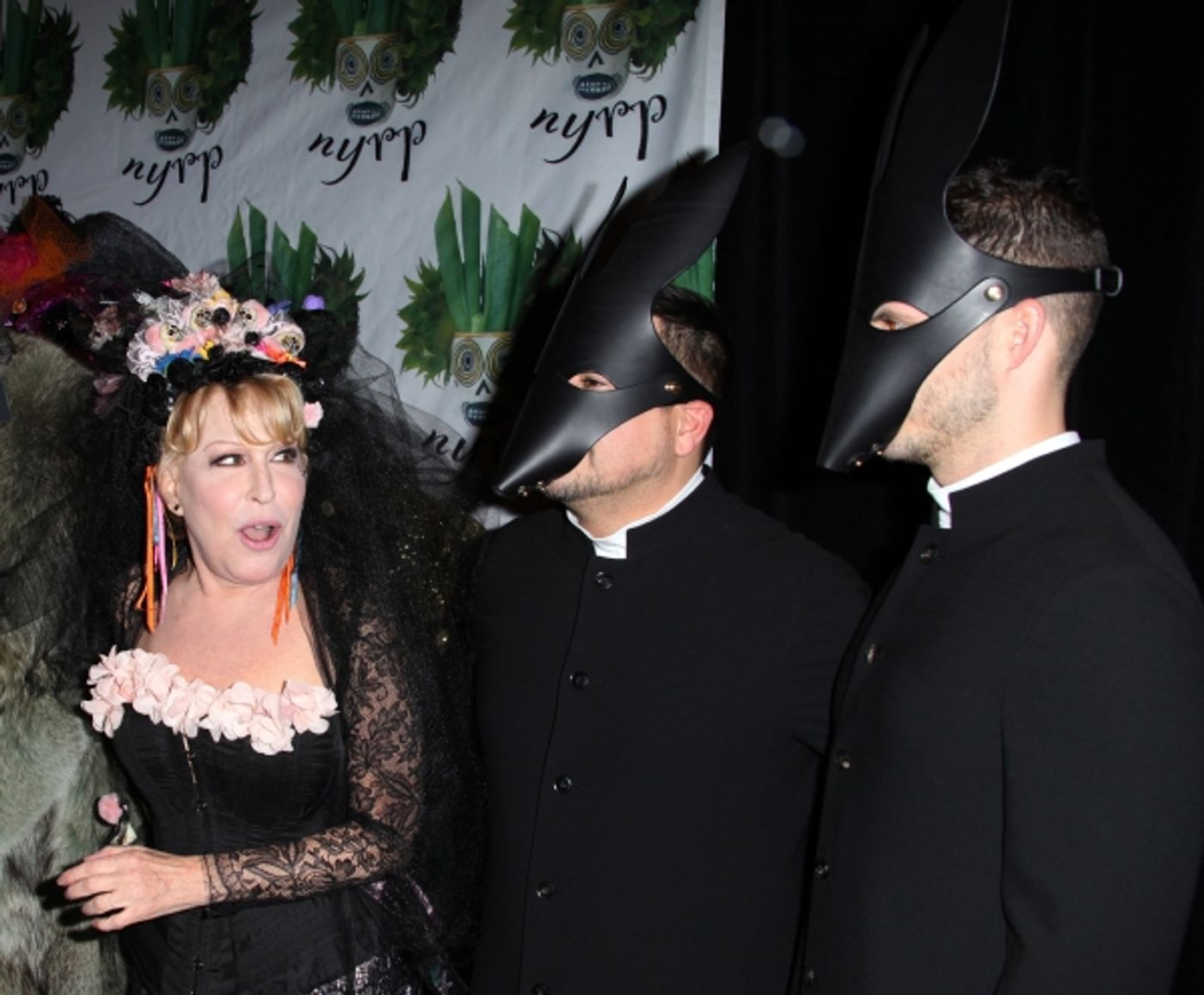 Photo Coverage: Bette Midler's 'Hulaween' Gala Benefit  Image