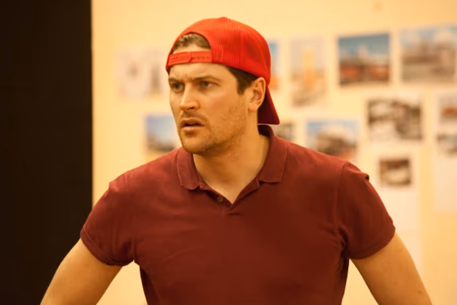 Photo Flash: Almeida Theatre's REASONS TO BE PRETTY Image