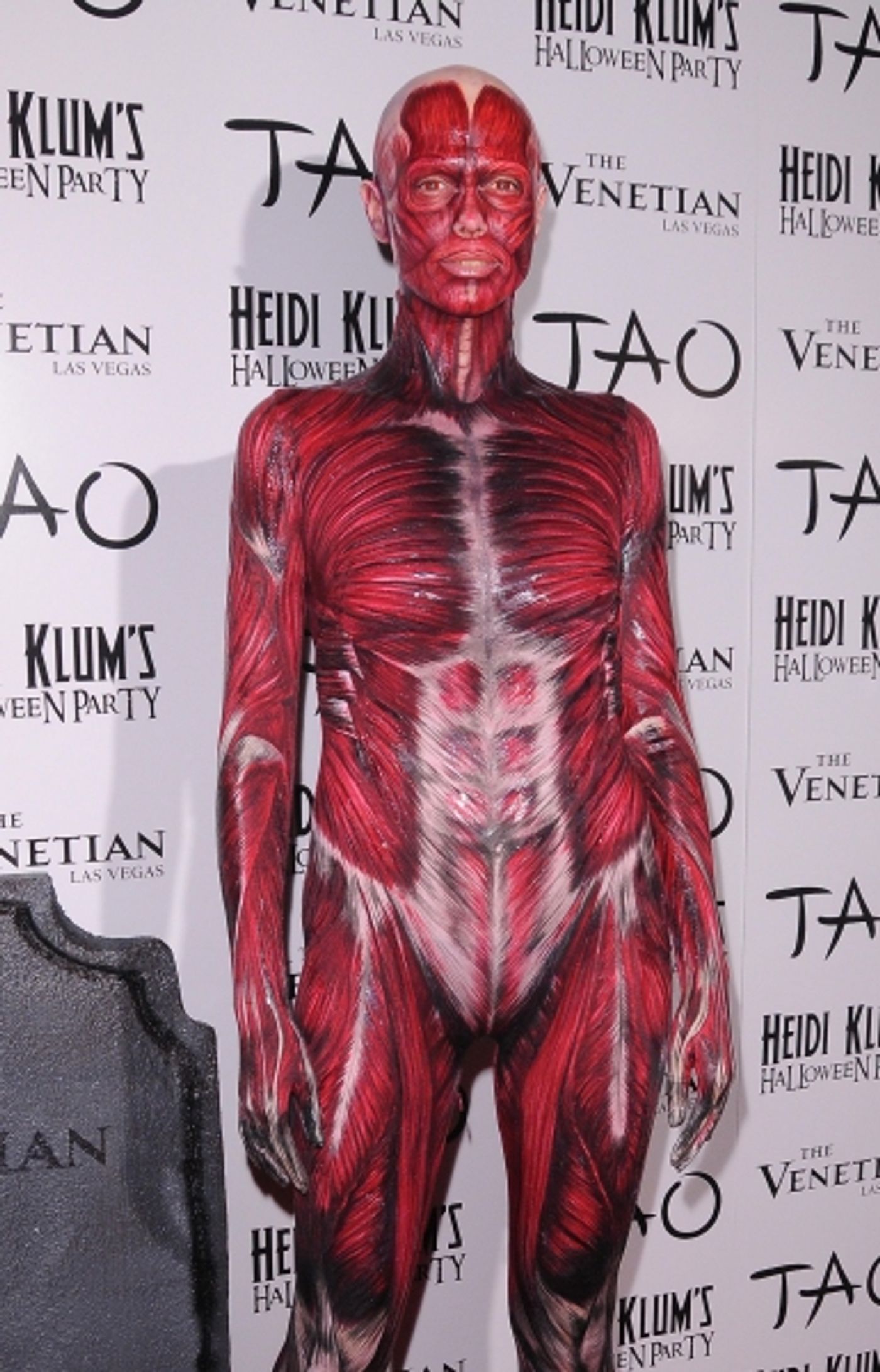 Photo Flash: Heidi Klum Hosts Halloween Party at the Venetian  Image