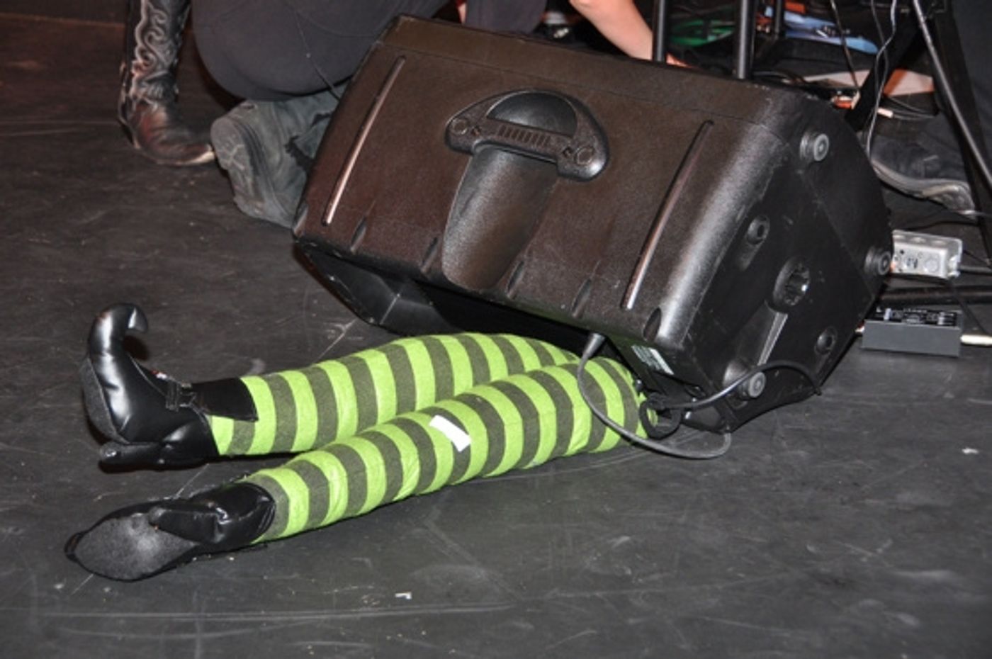 Photo Coverage: Backstage at The Rockers on Broadway Halloween Spooktacular!  Image