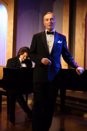 Robert Gibby Brand @ BroadwayWorld Robert Gibby Brand Photo