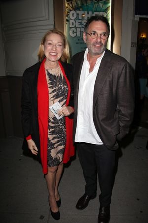 Patricia Wettig & Ken Olin Photo