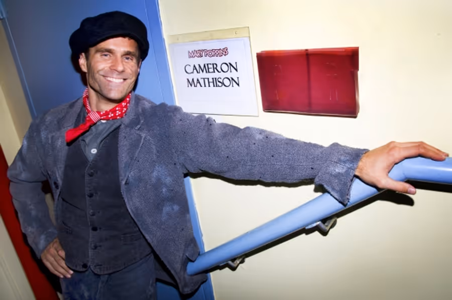 Photo Flash: Cameron Mathison Makes Cameo in MARY POPPINS! Image