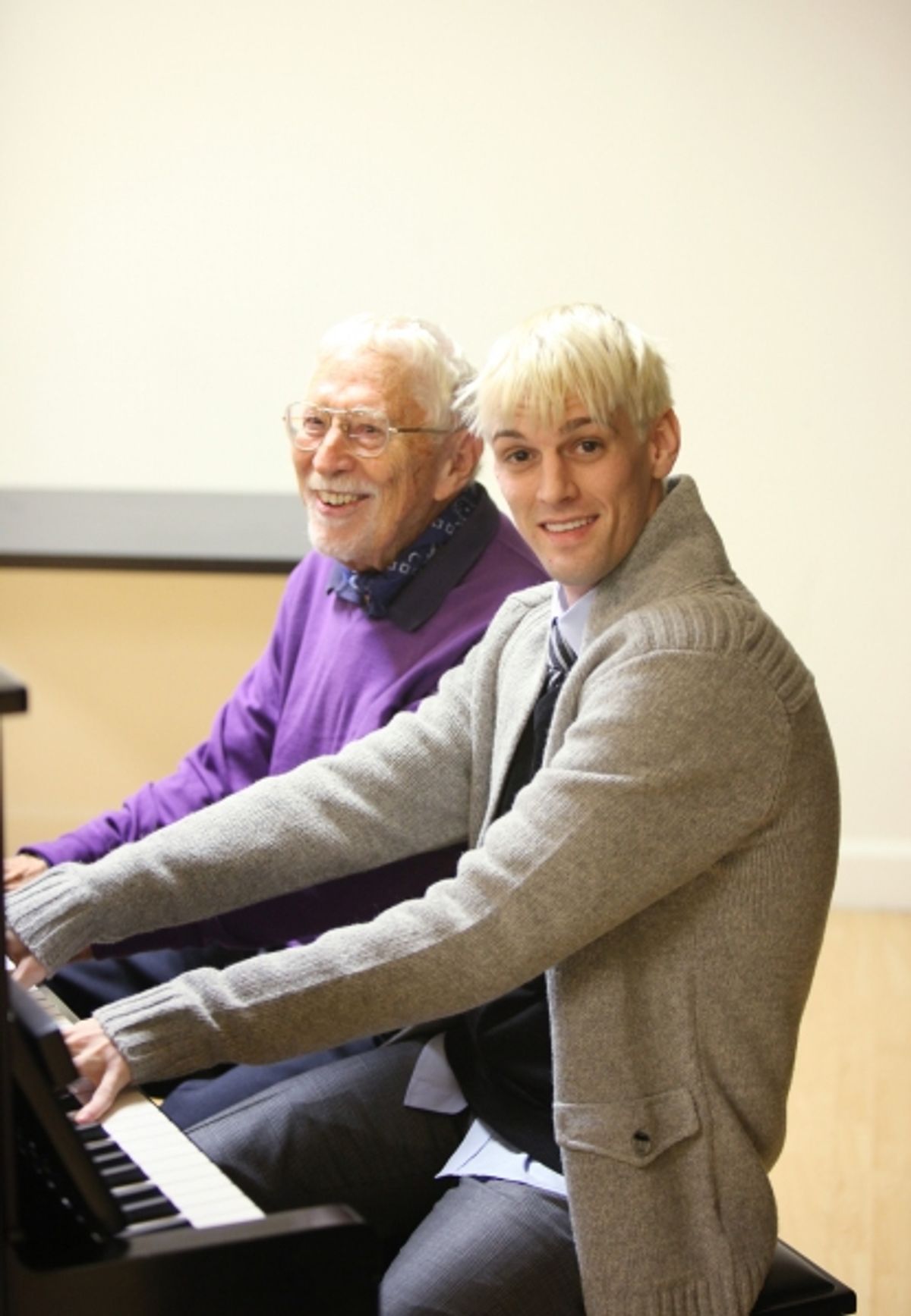 Tom Jones & Aaron Carter  at 