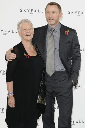Dame Judi Dench and Daniel Craig
@ BroadwayWorld Dame Judi Dench and Daniel Craig
Photo