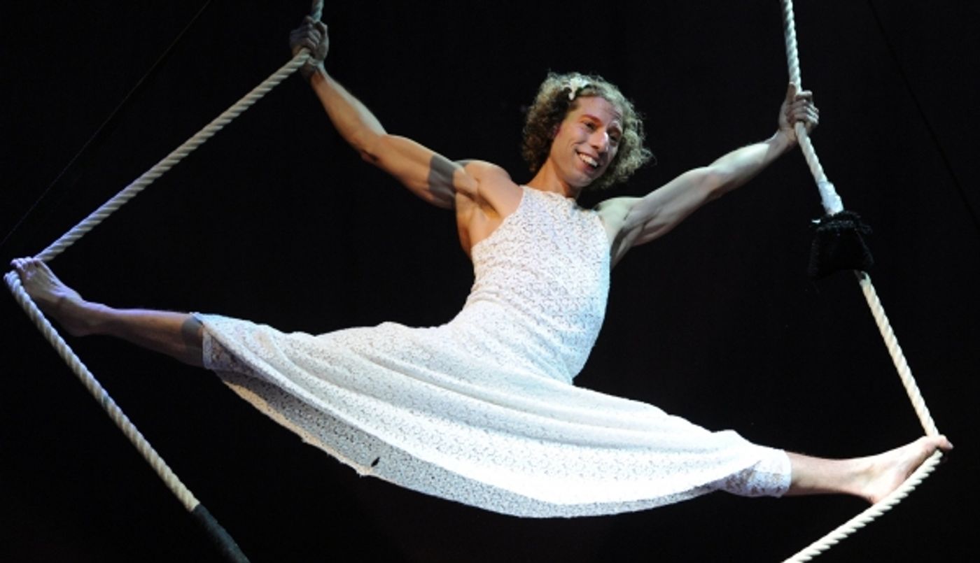 Photo Flash: CIRQUE NONO at the Fliegende Bauten Theatre Photo Flash: CIRQUE NONO at the Fliegende Bauten Theatre Image