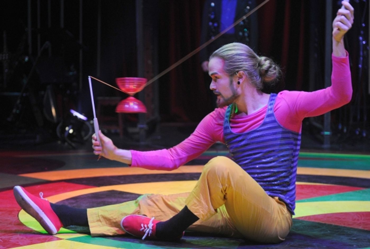 Photo Flash: CIRQUE NONO at the Fliegende Bauten Theatre Photo Flash: CIRQUE NONO at the Fliegende Bauten Theatre Image