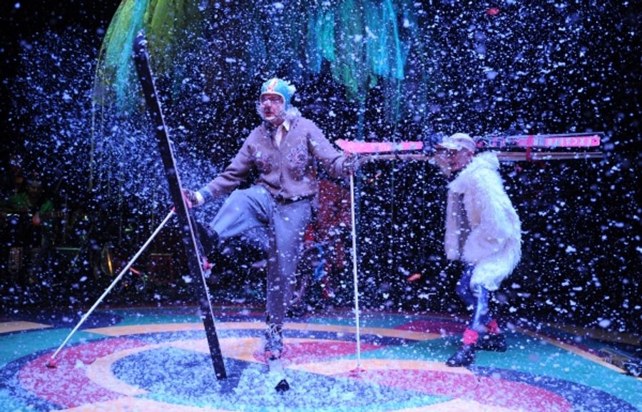 Photo Flash: CIRQUE NONO at the Fliegende Bauten Theatre Image