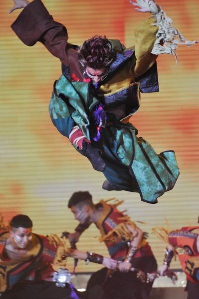 Photos: China Lotus Award Ethnic and Folk Dance Contest 2011 — photo 2 of 7