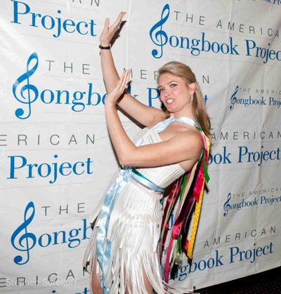 Shana Farr (Ribbons Down My Back) Photo