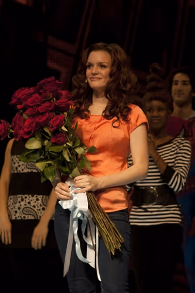 Jennifer Damiano Photo