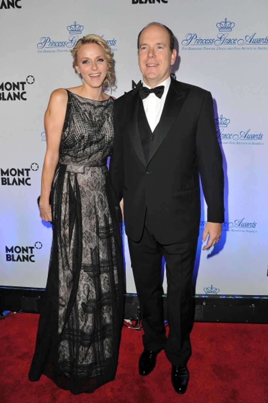 Photo Flash: Julie Andrews, Anne Hathaway, et al. at 2011 Princess Grace Gala Image