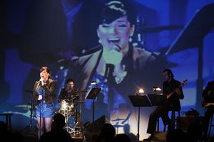 Shoshana Bean performs in Upright Cabaret's American Icon Series Photo