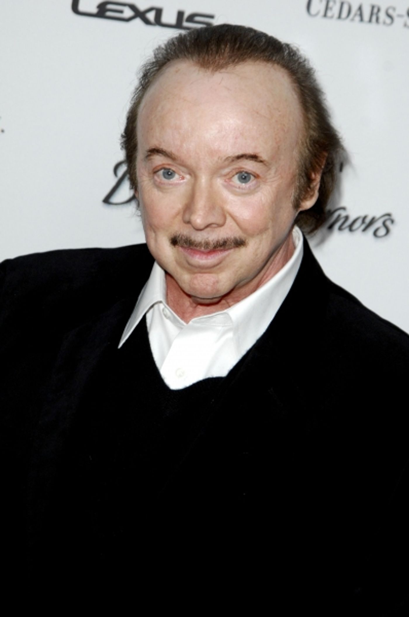 Photo Flash: Barbra Streisand, Robert Barth, et al. at 2011 Cedars-Sinai Gala Photo Flash: Barbra Streisand, Robert Barth, et al. at 2011 Cedars-Sinai Gala Image