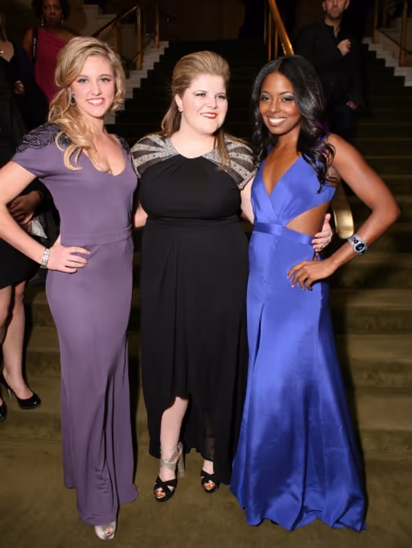 LOS ANGELES, CA - NOVEMBER 11: (L-R) Cast members Taylor Louderman, Ryann Redman and… Photo