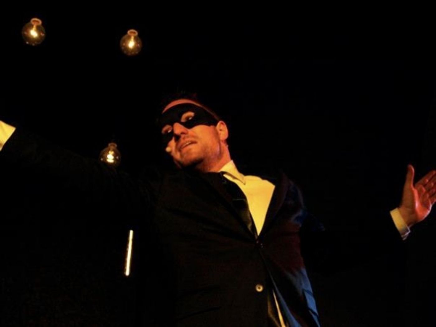 Photo Flash FOR THE RECORD: Tarantino in Concert by Show at Barre  Image