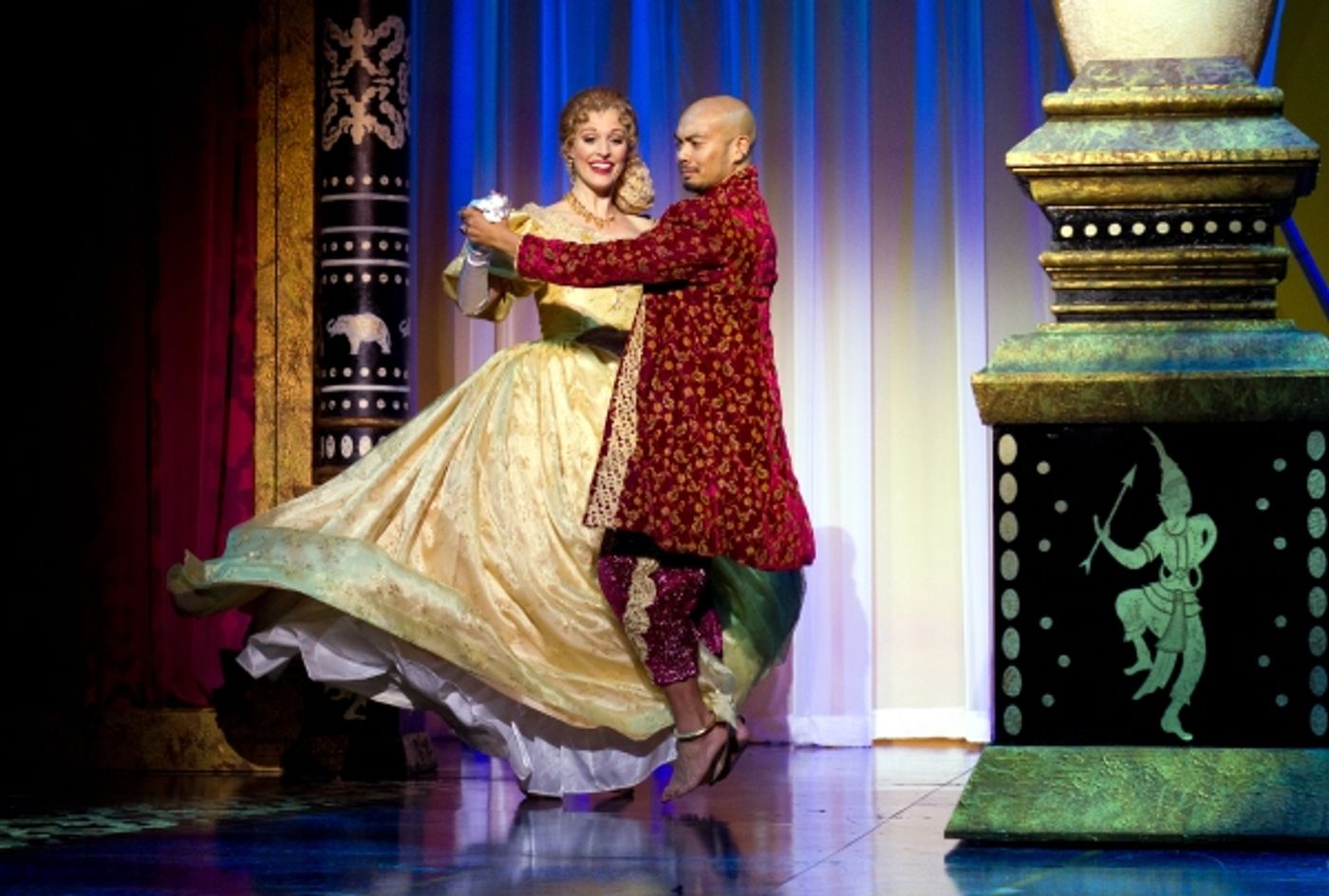 Photo Flash: First Look at Rachel York in Walnut Street Theatre's THE KING AND I  Image
