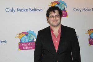 Josh Gad Photo