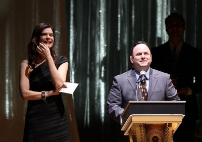Betsy Brandt, Jason Alexander 
 Photo