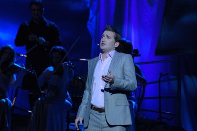 Paul Byrom Photo